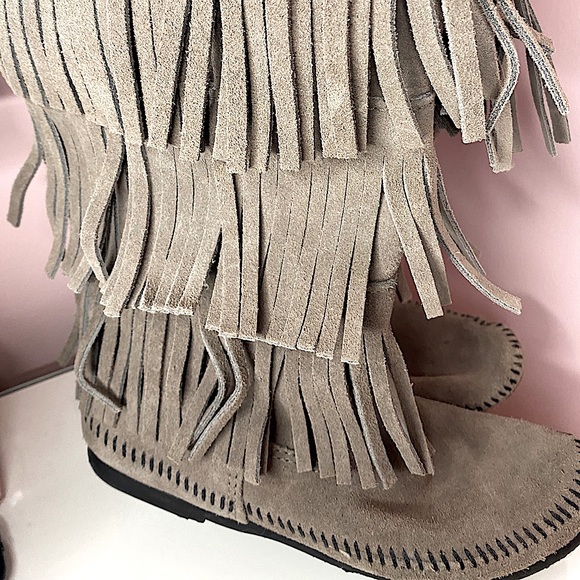 Minnetonka Shoes - Minnetonka Moccasin Gray 3 Layer Fringe Boots